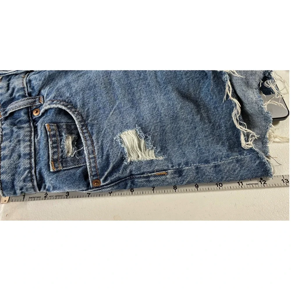 H&M High Waisted Distressed Denim Shorts Blue Cut Off Raw Hem Size 2 11474527